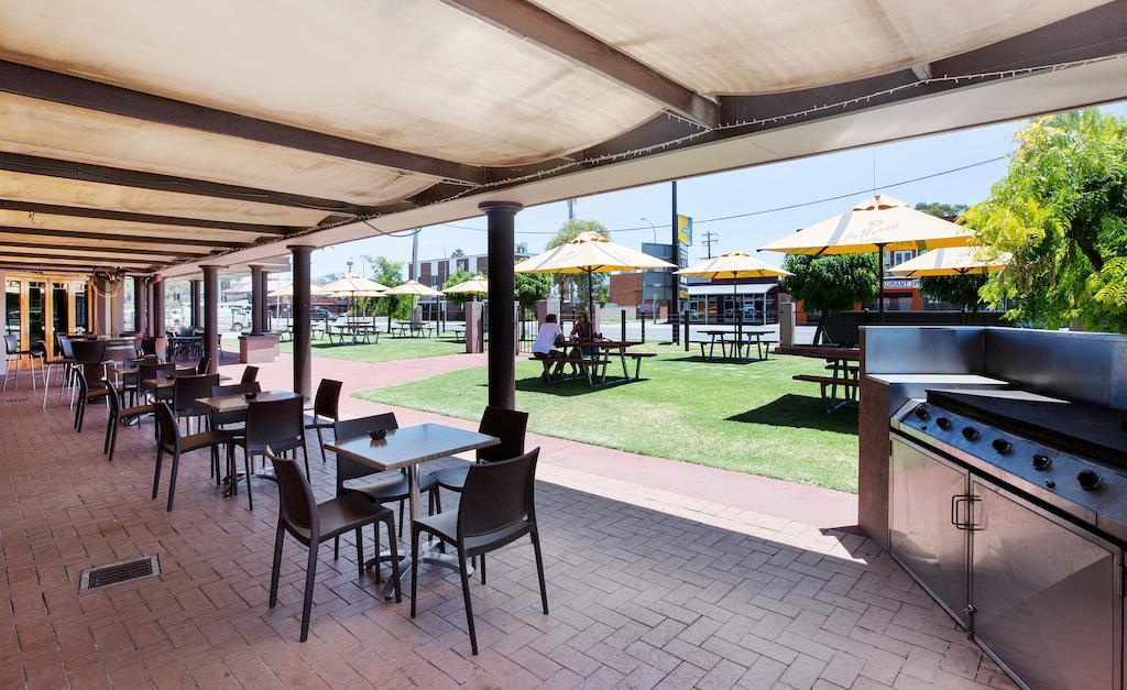 Boomerang Hotel Lavington Ngoại thất bức ảnh