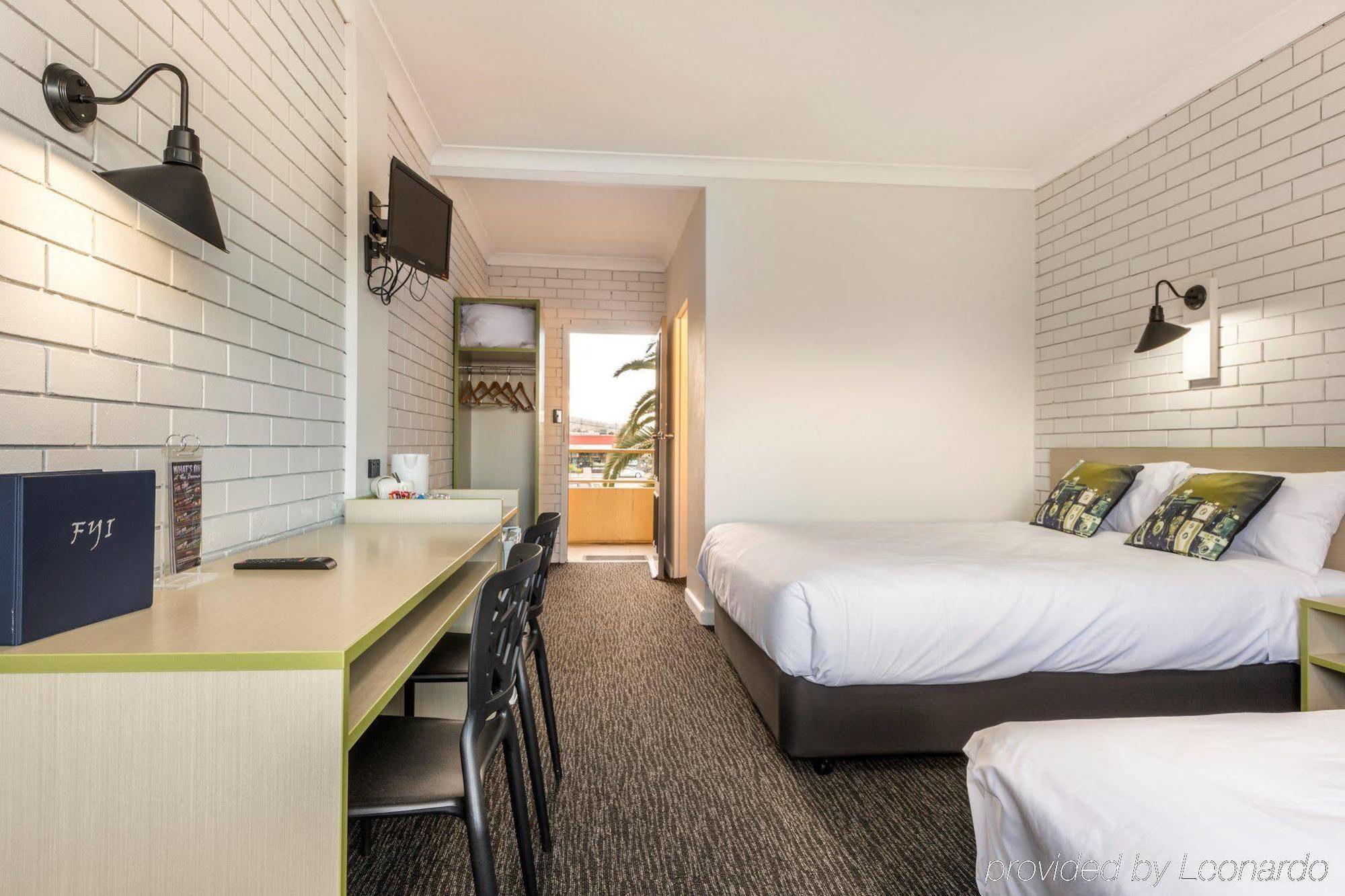 Boomerang Hotel Lavington Ngoại thất bức ảnh
